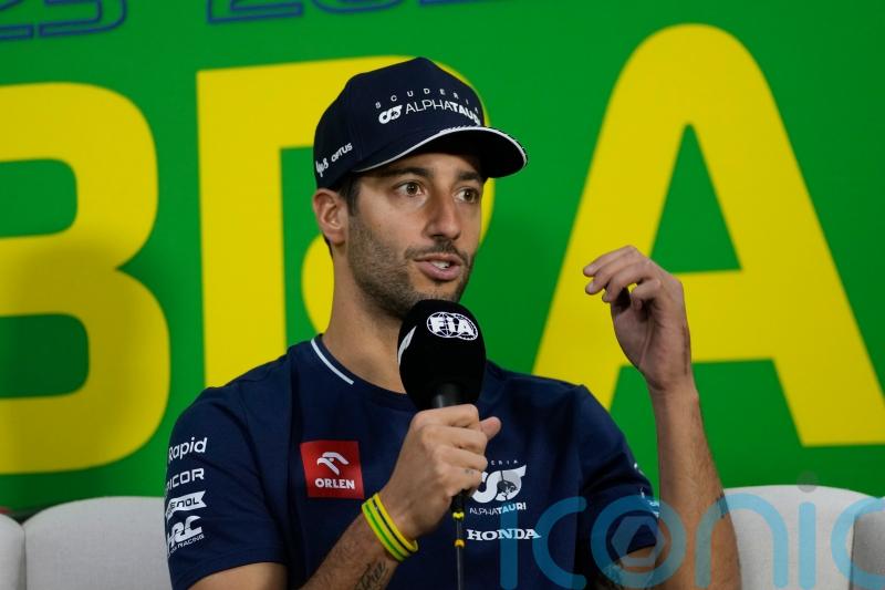 I saw a tyre coming at me like a frisbee &ndash; Daniel Ricciardo has narrow escape