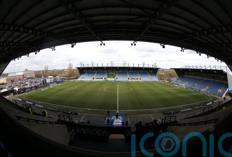 Des Buckingham thinking of family after first Oxford win