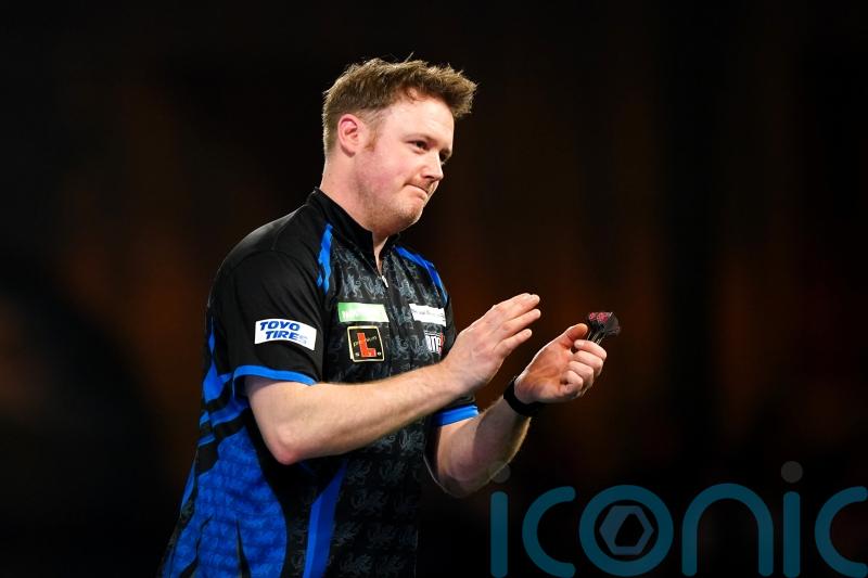 Jim Williams breezes into second round despite check-out mix-up