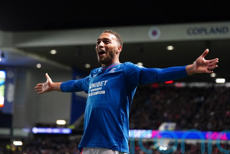 Rangers close in on leaders Celtic after beating St Johnstone