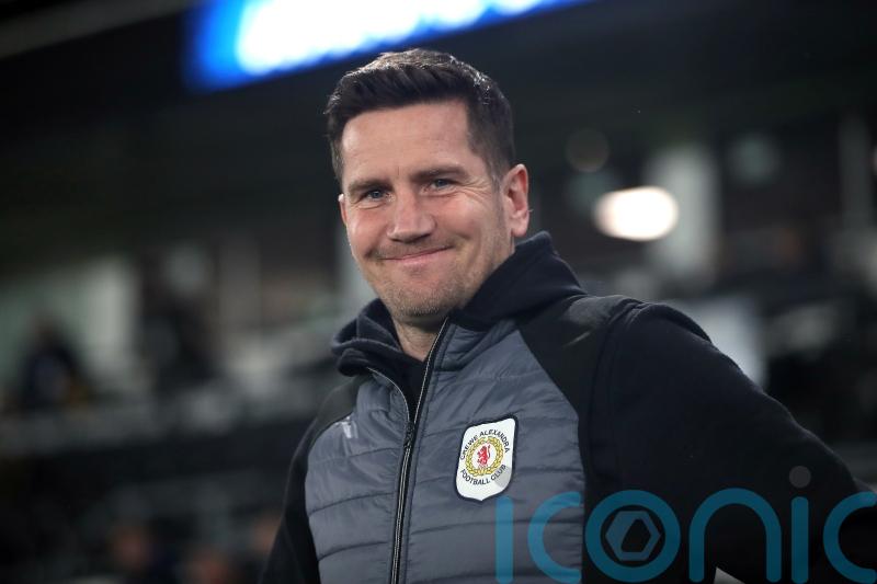 Lee Bell proud as his Crewe side end Mansfield&rsquo;s long unbeaten home record