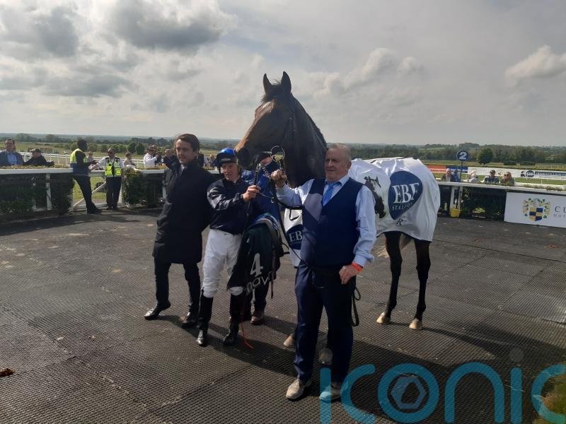 Moore eyeing Fontwell for Peking Opera debut