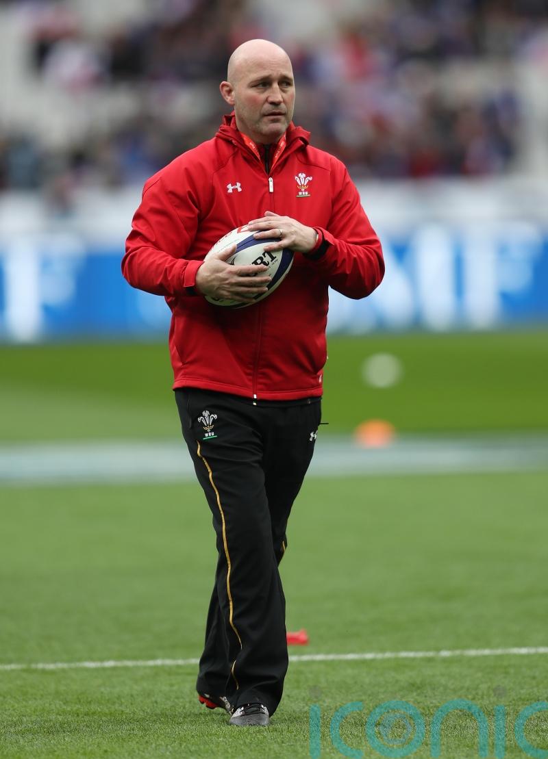 Wales coach Alex King demands &lsquo;no fear&rsquo; approach to England showdown
