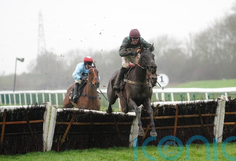 Handstands impresses once more in Sidney Banks