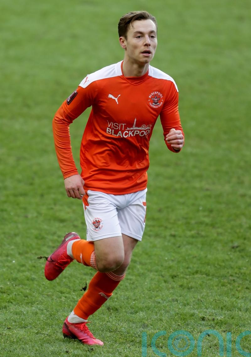 Dan Kemp scores equaliser for MK Dons against Wrexham