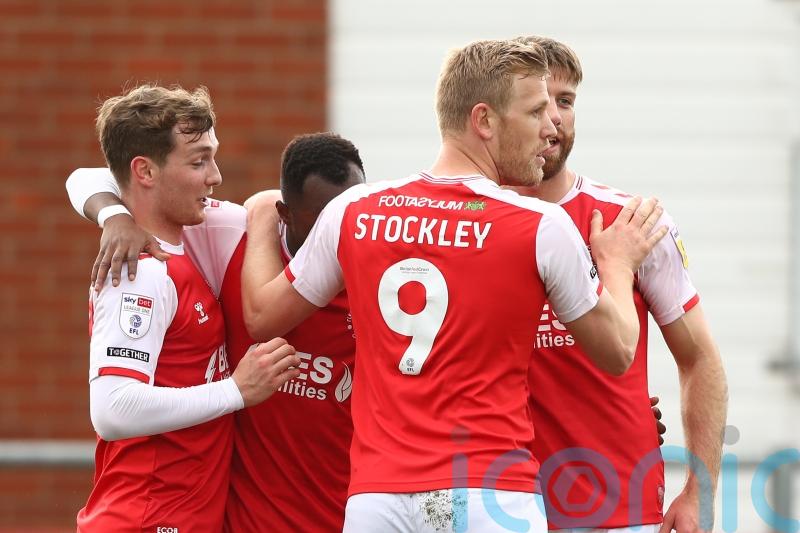 Jayden Stockley&rsquo;s late double snatches Fleetwood an unlikely point at Port Vale