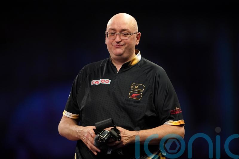 Andrew Gilding using UK Open trophy as motivation for title defence at Minehead