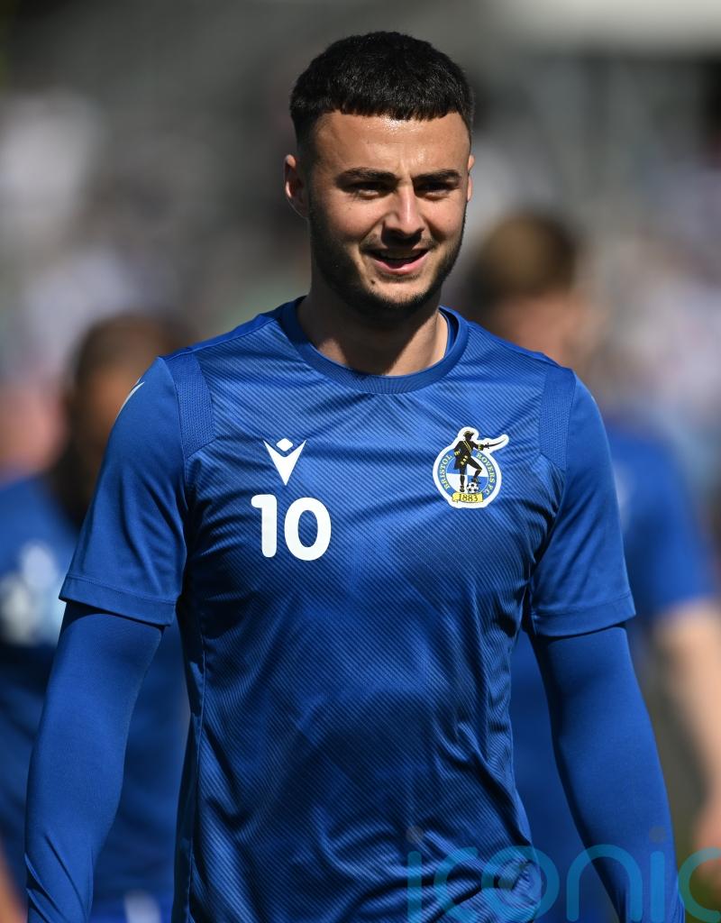 Aaron Collins opens Bolton goalscoring account in victory over Cambridge