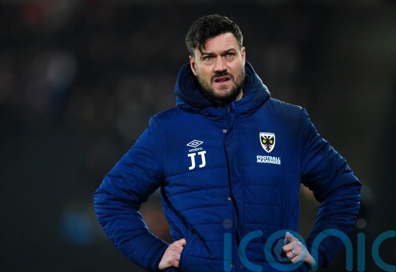 Grimsby keep AFC Wimbledon at bay