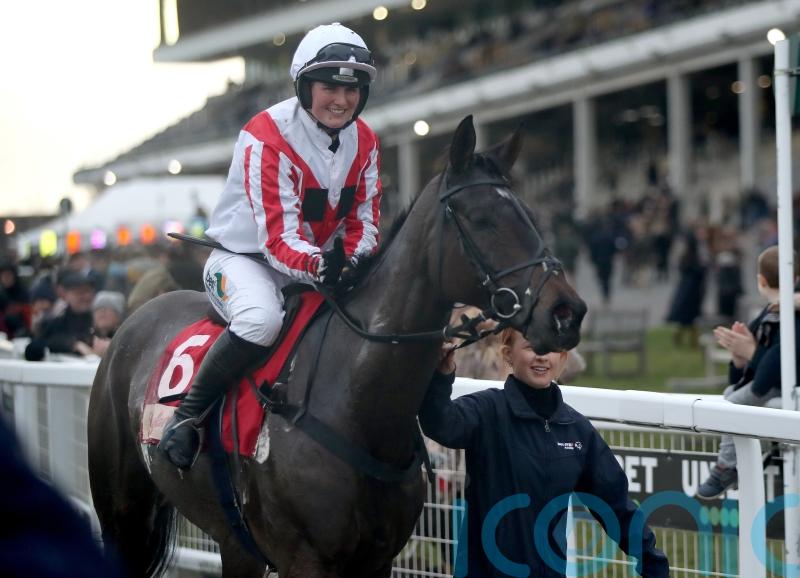 Tom Ellis takes out full licence to train Latenightpass for Grand National