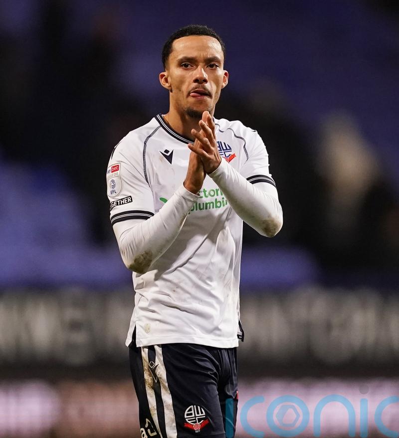Bolton demolish Oxford to maintain push for League One automatic promotion