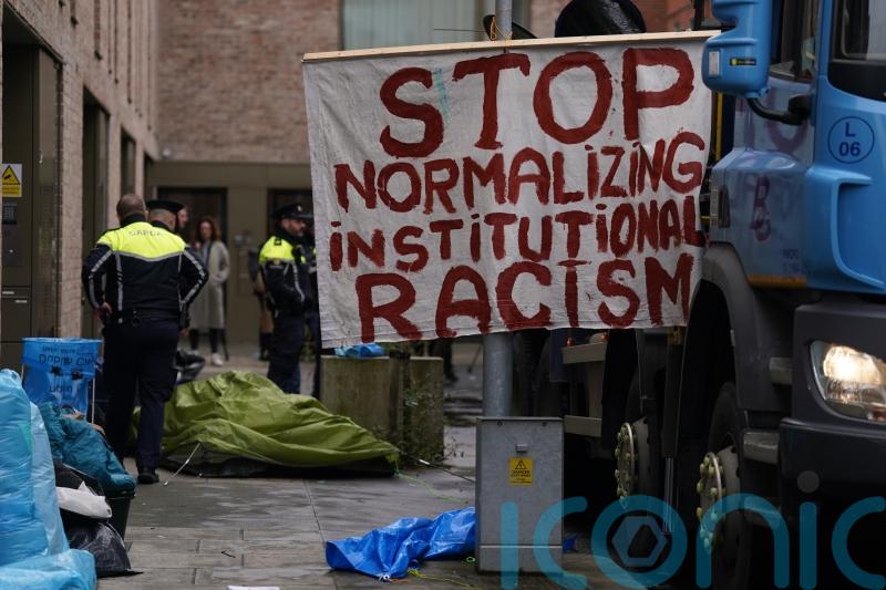 Protest urging Government to take action for homeless asylum seekers to begin