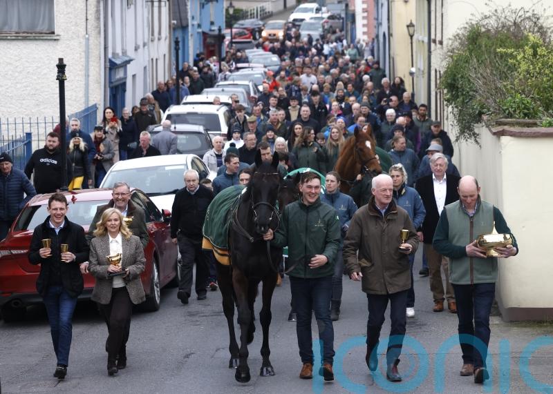 Galopin Des Champs parades to hero&rsquo;s welcome in Leighlinbridge