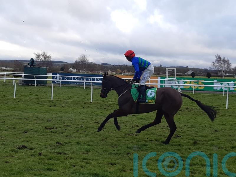 Monbeg Genius among latest Grand National defections