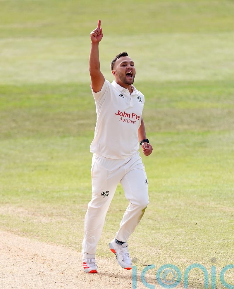 Dane Paterson steals the show for Nottinghamshire on opening day against Essex