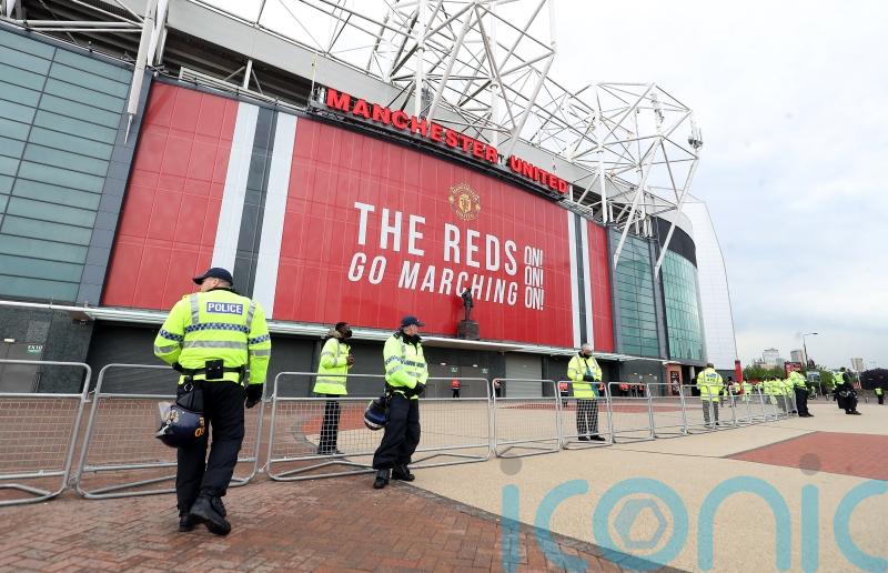 Football fan given banning order after mocking Munich air disaster