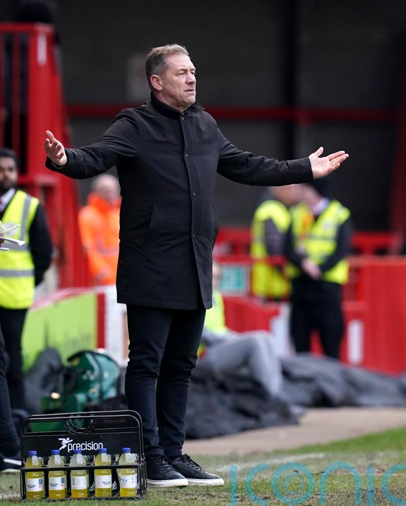 Scott Lindsey bemoans costly &lsquo;gifts&rsquo; as Crawley beaten by Colchester