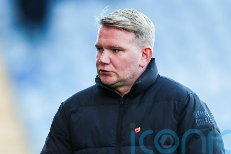 Barrow must stick together in quest to secure play-off spot &ndash; Pete Wild