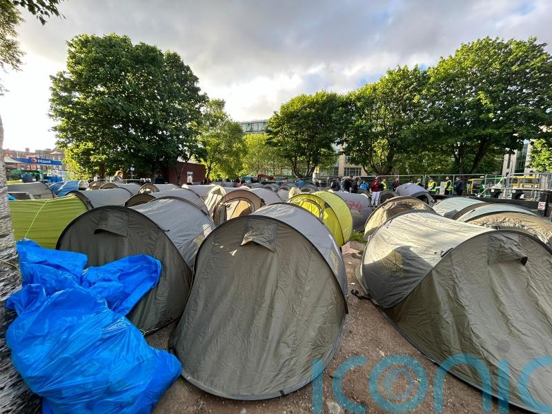 Operation to move migrants from Grand Canal encampment under way
