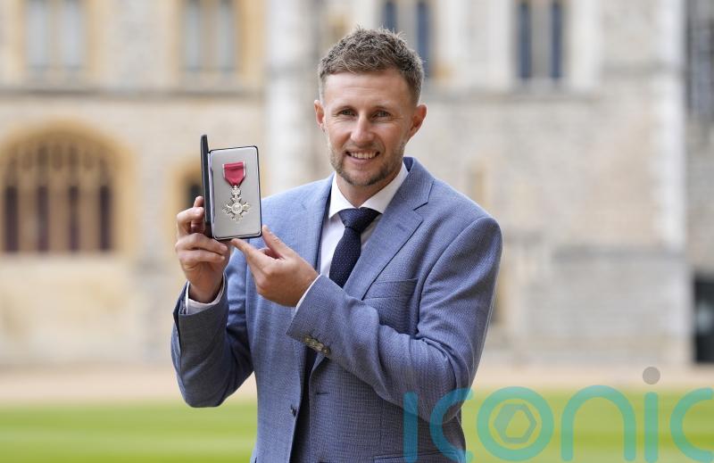 Joe Root backs &lsquo;brilliant captain&rsquo; Jos Buttler to stay as skipper