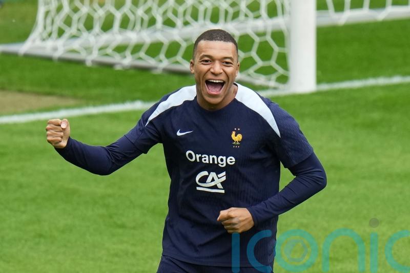 Kylian Mbappe ready to &lsquo;give everything&rsquo; in France&rsquo;s bid for Euro 2024 glory