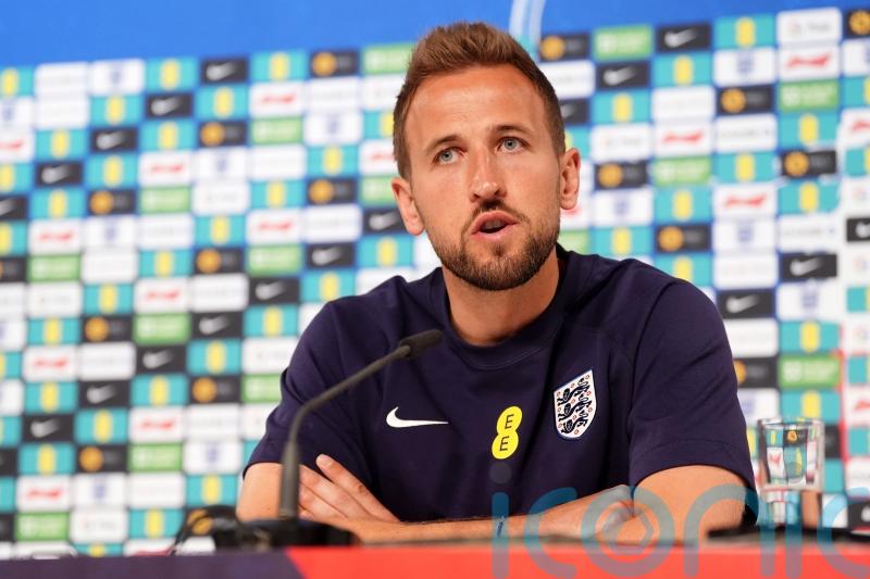 Harry Kane: Outspoken pundits should remember what wearing England shirt is like