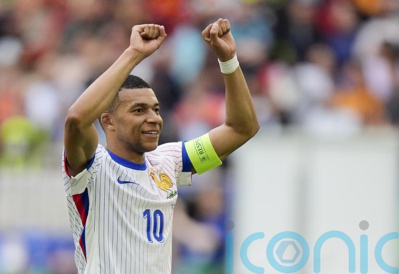 Kylian Mbappe does not want to be Cristiano Ronaldo&rsquo;s Real Madrid successor