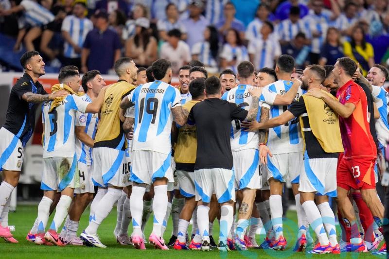 Argentina survive Copa America scare to beat Ecuador on penalties