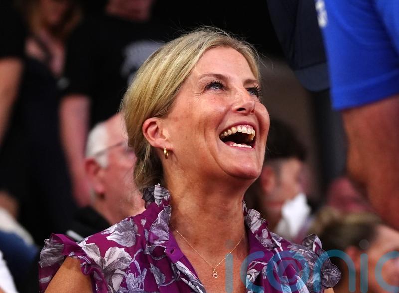 Duchess of Edinburgh cheers historic win for women&rsquo;s cycling trio