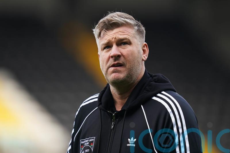Karl Robinson critical of referee after 10-man Salford salvage Chesterfield draw