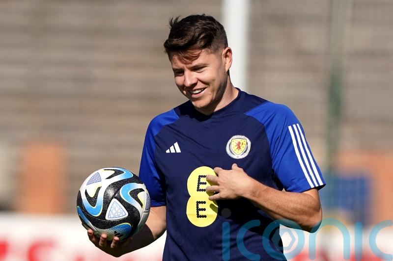 Kevin Nisbet snatches late Aberdeen winner after VAR dramas against Ross County