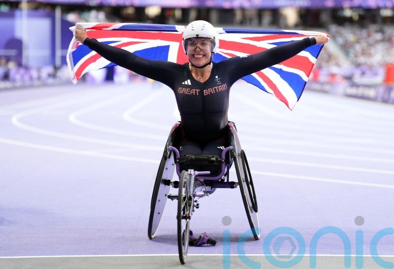 Hannah Cockroft cruises to her eighth Paralympic title in women&rsquo;s T34 100m final