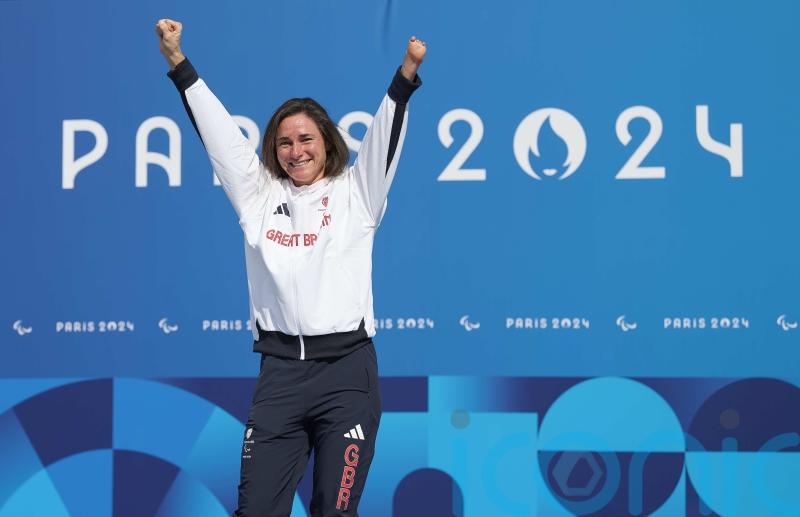 Dame Sarah Storey says short women&rsquo;s time trial &lsquo;appalling&rsquo; after winning gold