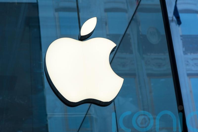 Ireland &lsquo;will respect&rsquo; ruling to claim 13bn euro from Apple in back taxes