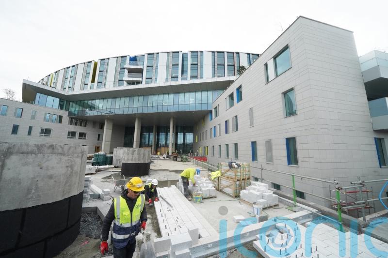 Contractor accuses children&rsquo;s hospital board of &lsquo;actively underfunding project&rsquo;