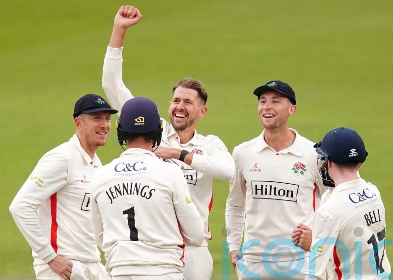Lancashire restrict Worcestershire to boost County Championship survival hopes