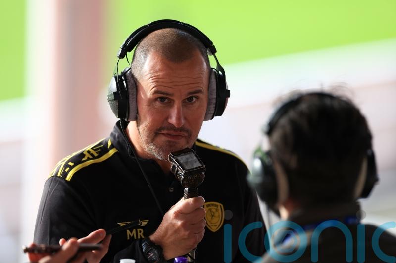 Mark Robinson apologises to Burton fans for display in loss to Reading