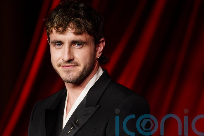 Saoirse Ronan presents award for making &lsquo;challenging cinema&rsquo; to Paul Mescal