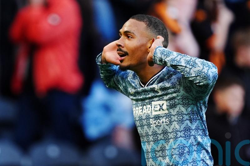 Sunderland lead the Championship again as Wilson Isidor&rsquo;s solo goal sinks Hull