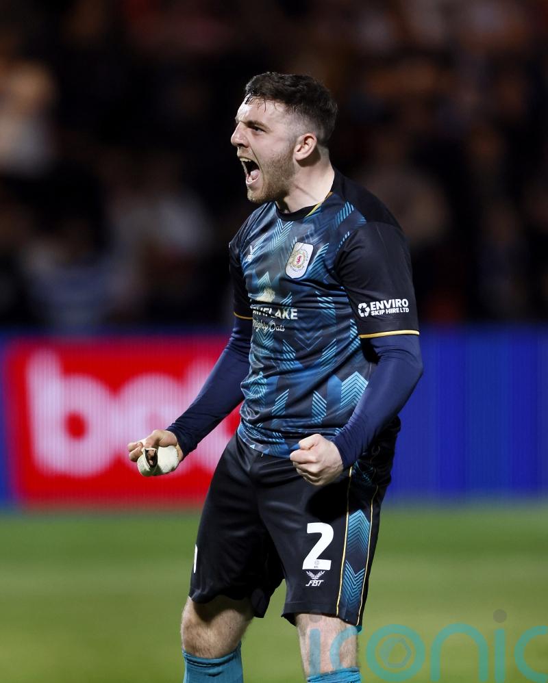 Ryan Cooney on the spot as Crewe edge out Fleetwood