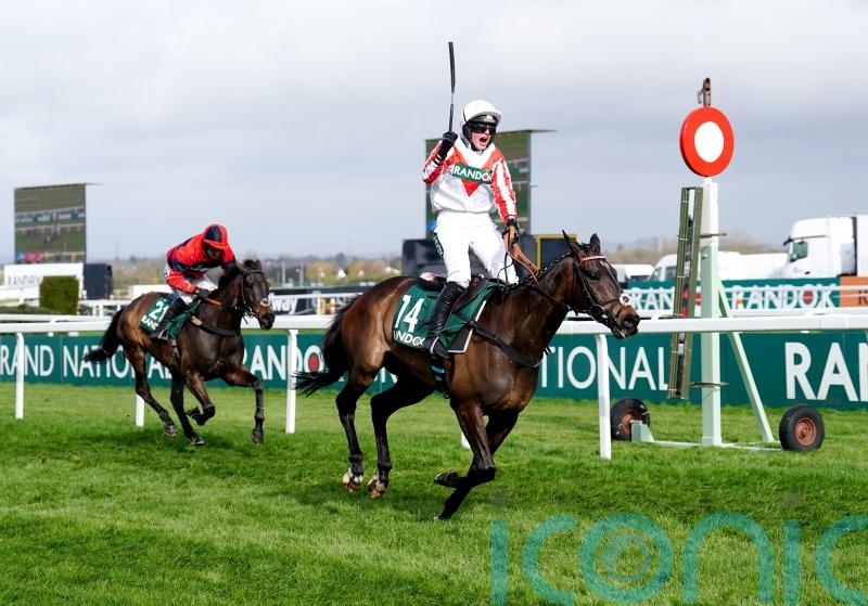 Andrews expects Aintree experience to aid Latenightpass