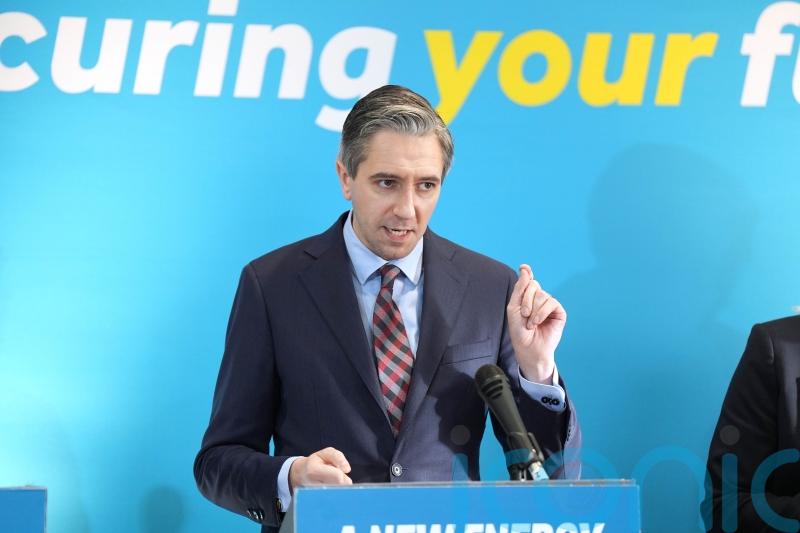 Simon Harris calls Michael O&rsquo;Leary&rsquo;s teacher comments &lsquo;crass and ill informed&rsquo;