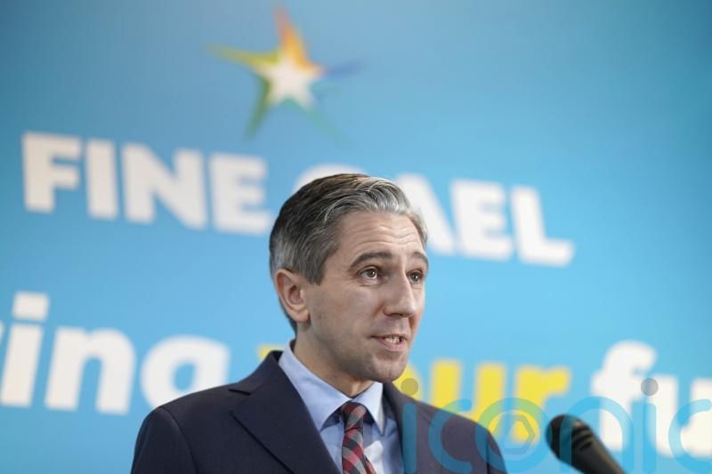 Poll suggests Fine Gael is most popular party ahead of election