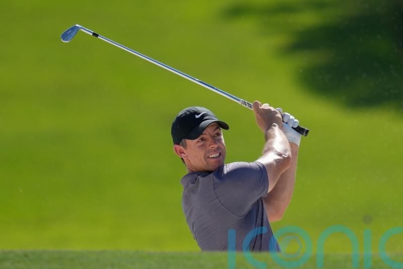Rory McIlroy trails by one at halfway stage of DP World Tour Championship