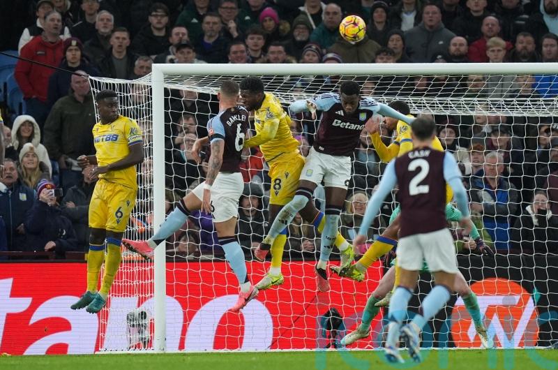 Aston Villa&rsquo;s winless run continues as Ross Barkley salvages draw against Palace