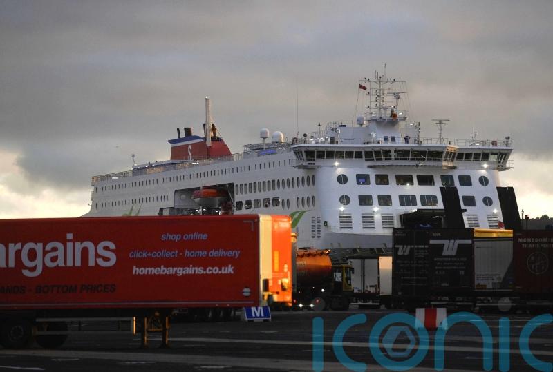 Stormont votes to extend post-Brexit trade arrangements for four more years