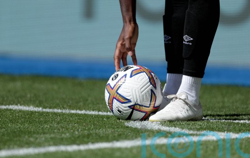 Rochdale down 10-man Tamworth with late rally