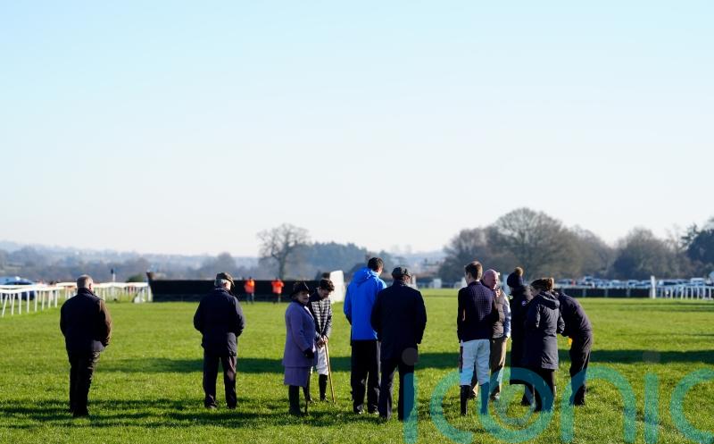 Inspection after racing due to start but Ludlow fails to beat the weather