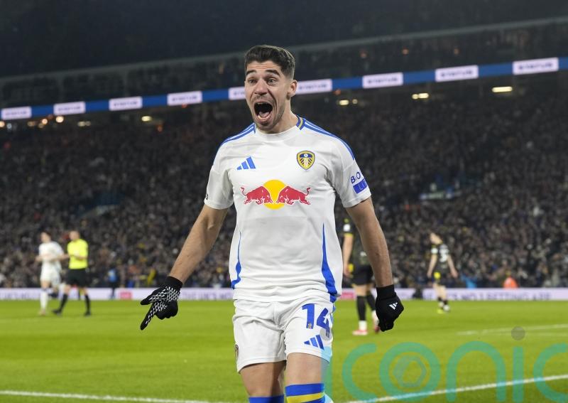 Manor Solomon gets Leeds off to flyer as they beat Norwich to return to top spot