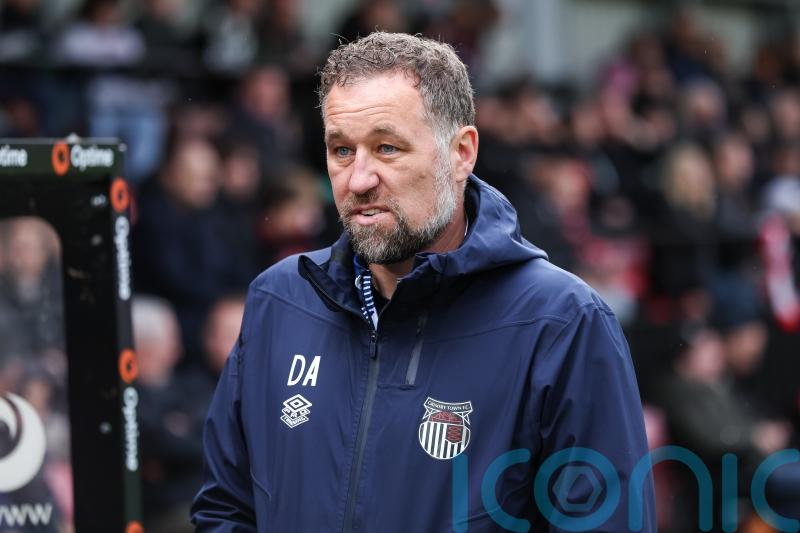 David Artell hails Grimsby resolve in win at Bromley